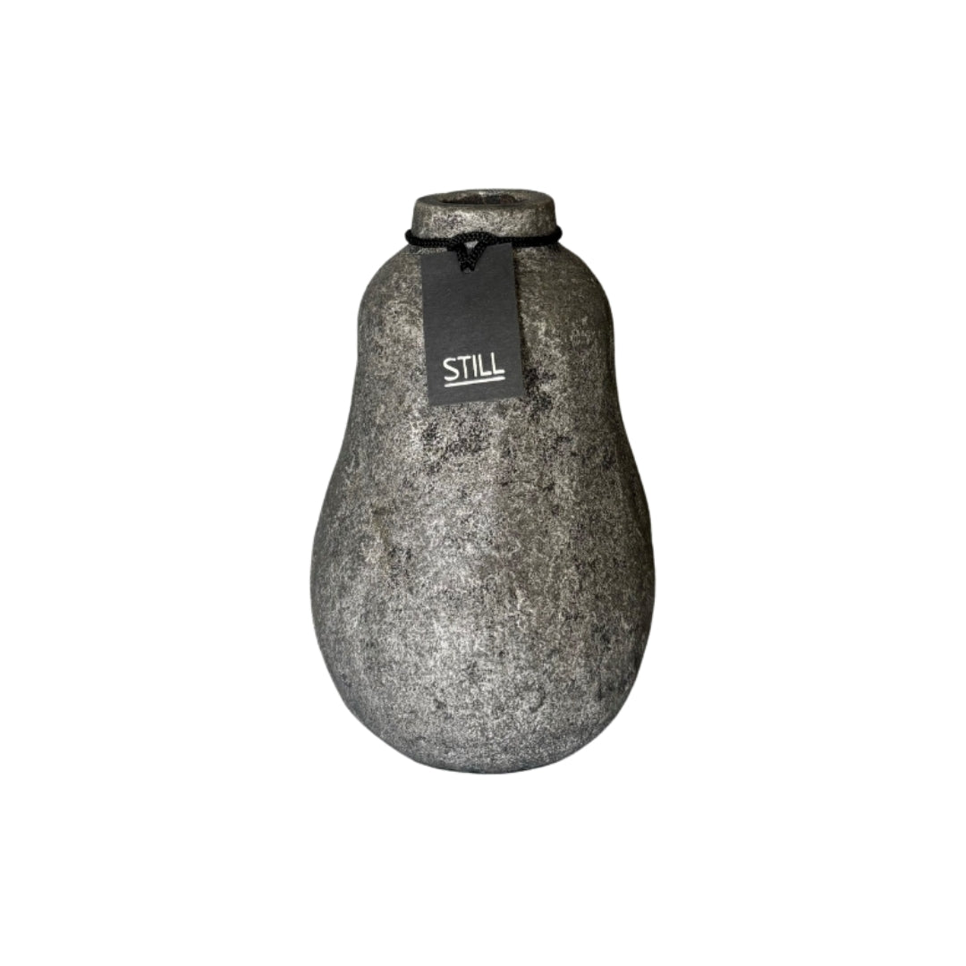 Flesvaas met organische vorm van handgemaakt aardewerk, grijs, 18 cm hoog – perfect voor zijden bloemen en droogbloemen.