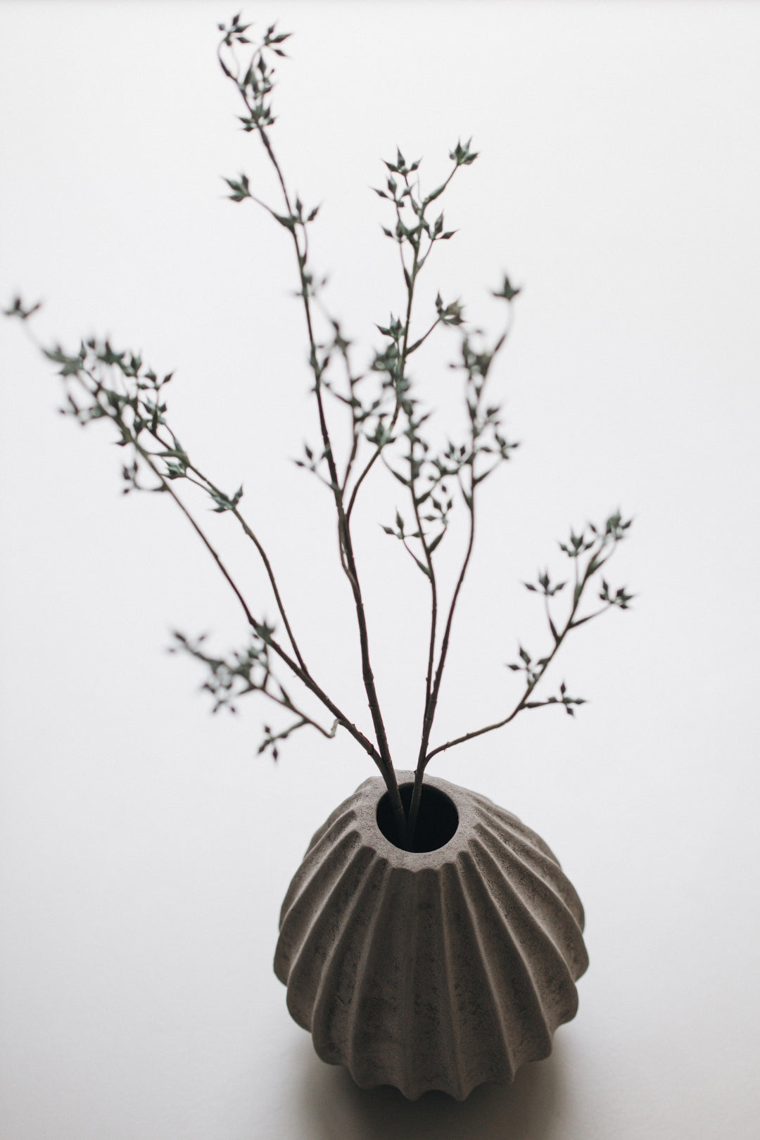 Vaas met ribbels - Taupe - 30x30 cm - STILL