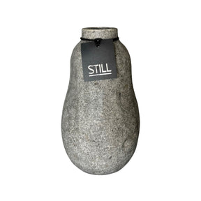 Flesvaas met organische vorm van handgemaakt aardewerk, grijs, 24 cm hoog – perfect voor zijden bloemen en droogbloemen.