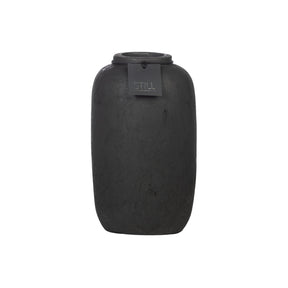 Flesvaas zwart van STILL – Handgemaakte aardewerken vaas (30x18 cm) in natuurlijke tinten, perfect voor zijden bloemen of droogbloemen.