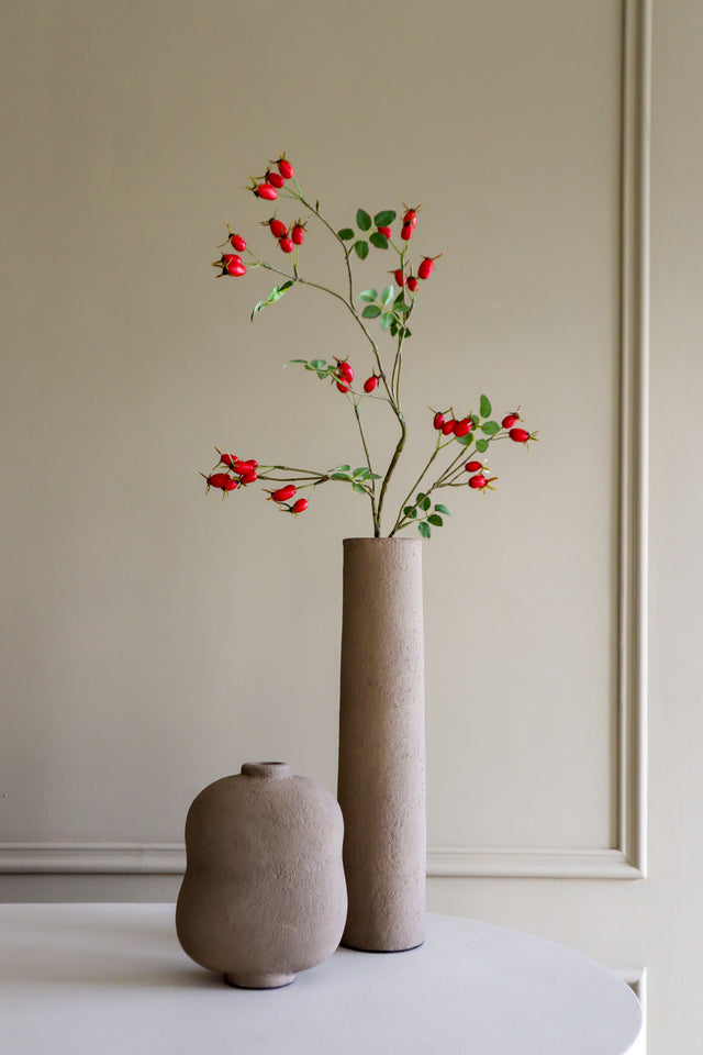 Hoge vaas Light 40x12 cm van aardewerk met decoratieve bloesemtakken uit de STILL Collection